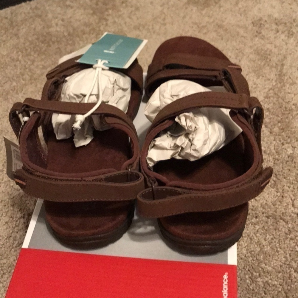 NWT New Balance Maya Leather Sandals - Picture 3 of 5
